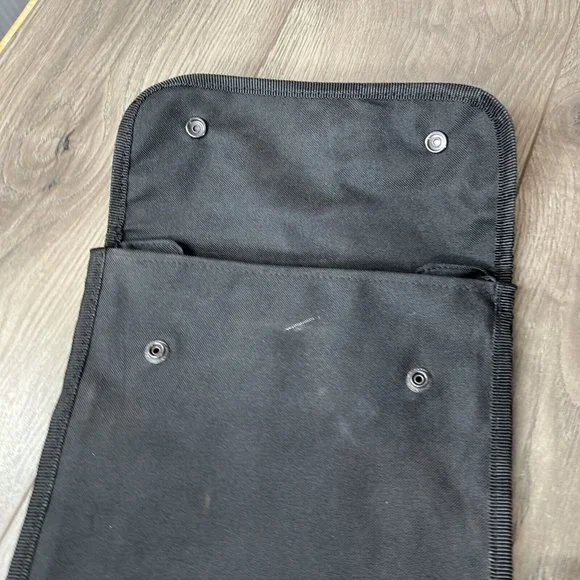 Solo Laptop Computer Bag Black Padded Multi Pocket 12x16x2 Handle or Shoulder - Picture 7 of 10